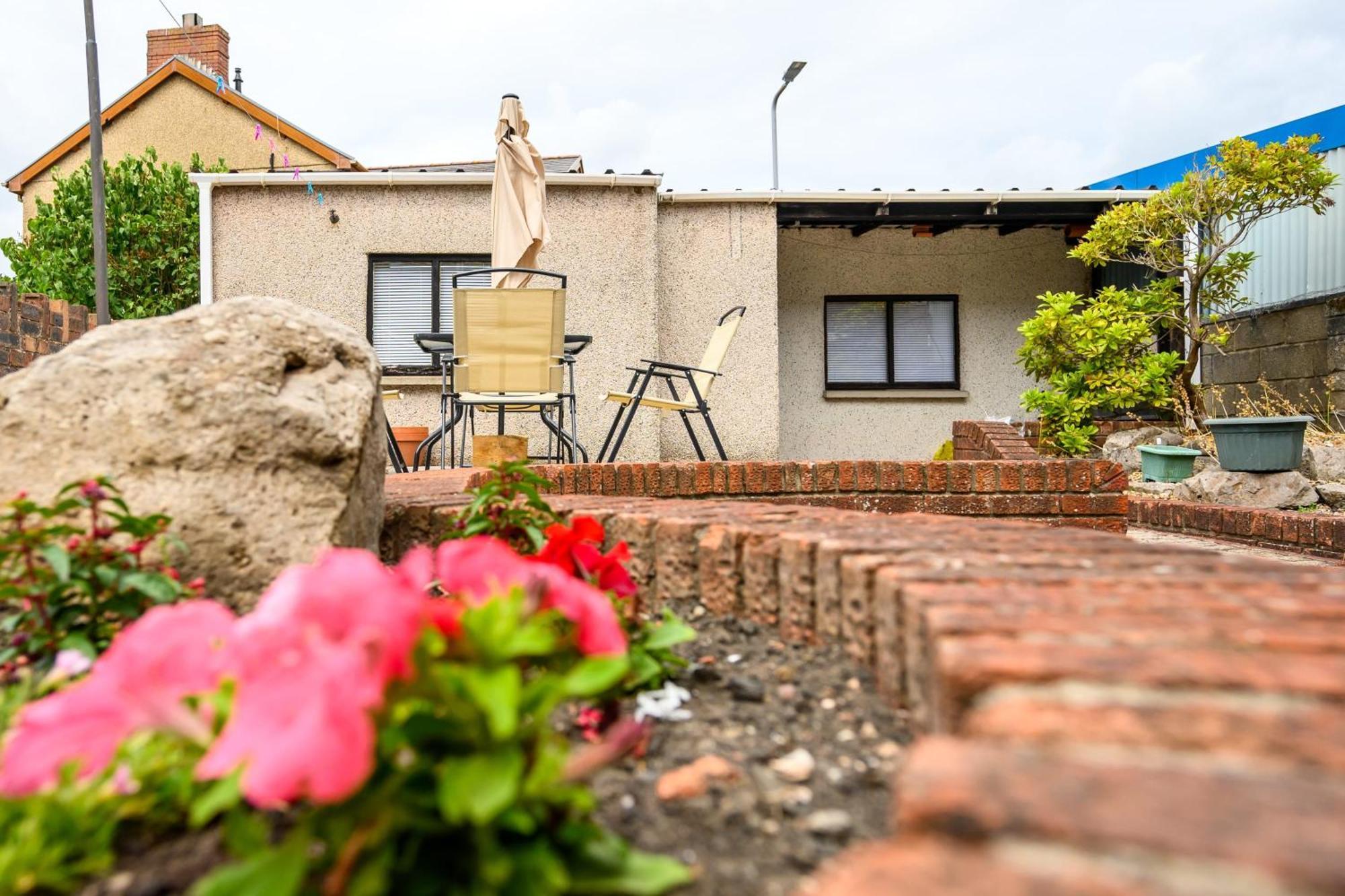 Frodo's Folly By Staystaycations Holiday home Port Talbot